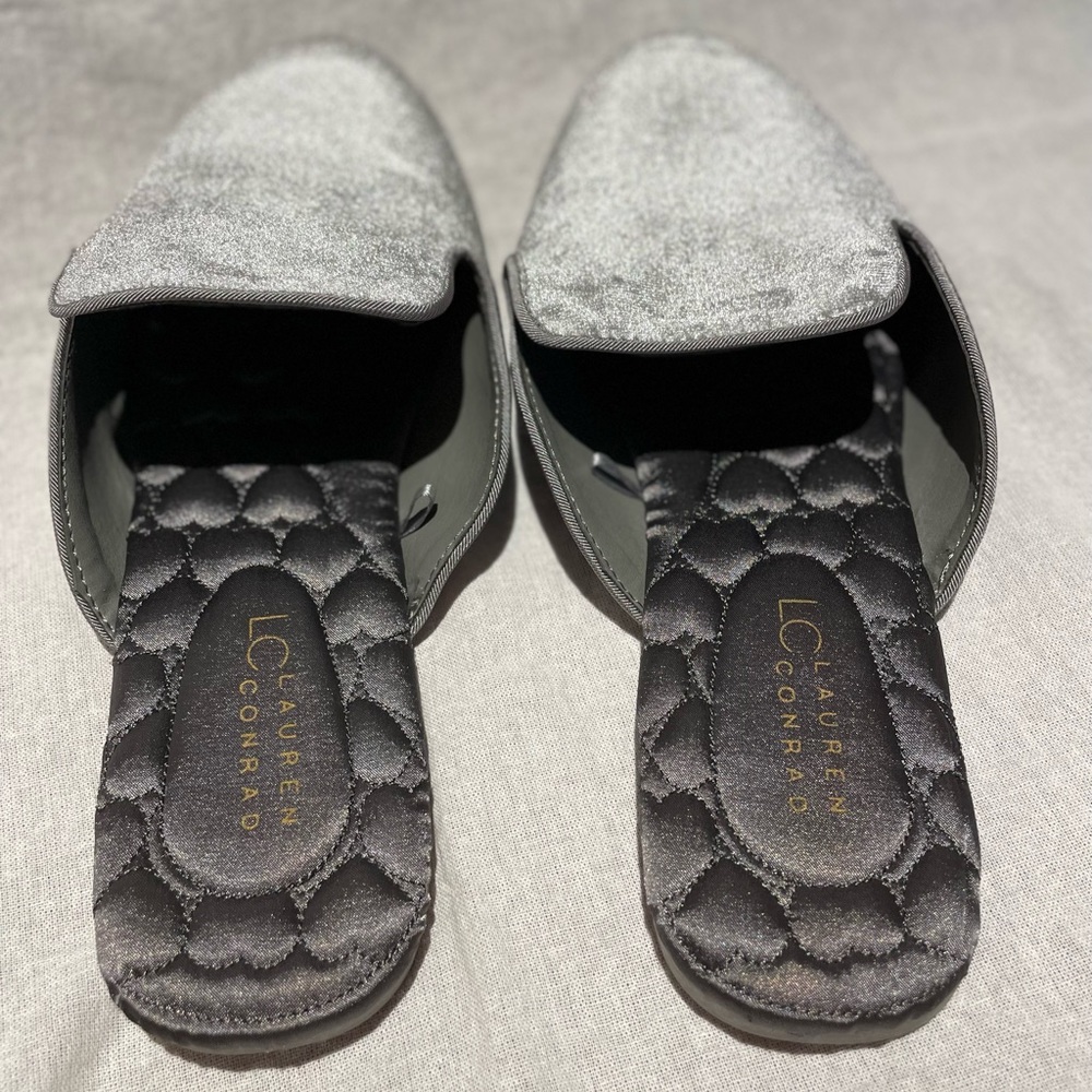 NIB Winter Slippers Grey Velvet Home Slippers With Padded Footbed Size Large